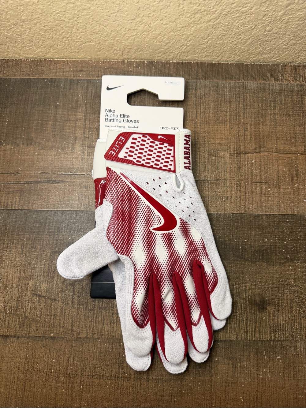 Nike Alpha Elite “Alabama Crimson Tide” Baseball Batting Gloves.
- Size L Men.